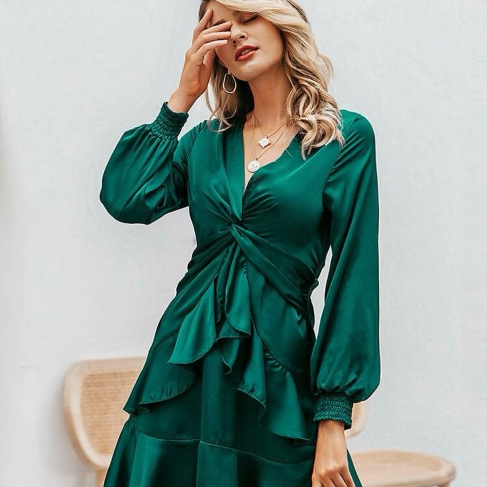 Simple ruffle  hem twist front  shirred cuff satin dress